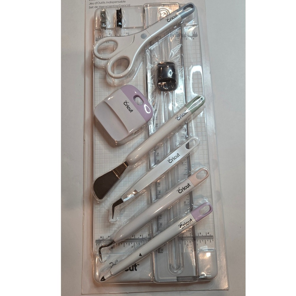 Cricut Essential Tool Set 7-Piece Crafting Kit with Portable Trimmer 2006696 NEW - Picture 3 of 4